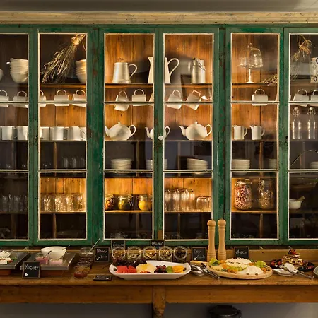 Altanure Almatere - Food Forest Boutique Stay