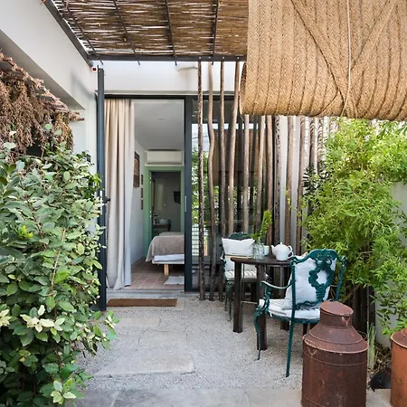 Altanure Almatere - Food Forest Boutique Stay *