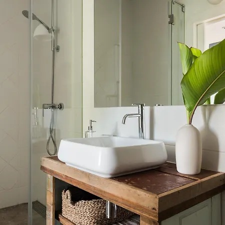 Hotel Altanure Almatere - Food Forest Boutique Stay *