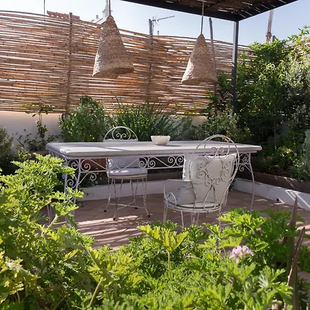 Hotel Altanure Almatere - Food Forest Boutique Stay *