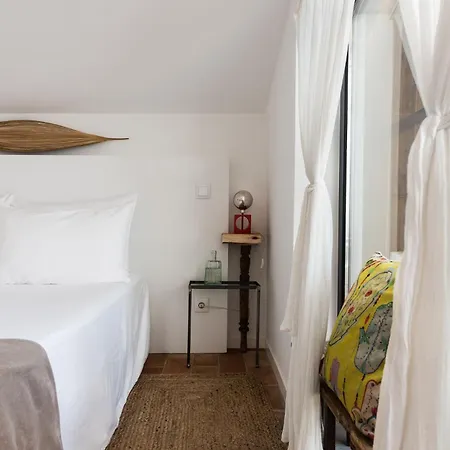 Altanure Almatere - Food Forest Boutique Hotell