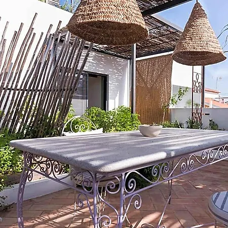 Altanure Almatere - Food Forest Boutique Hotell